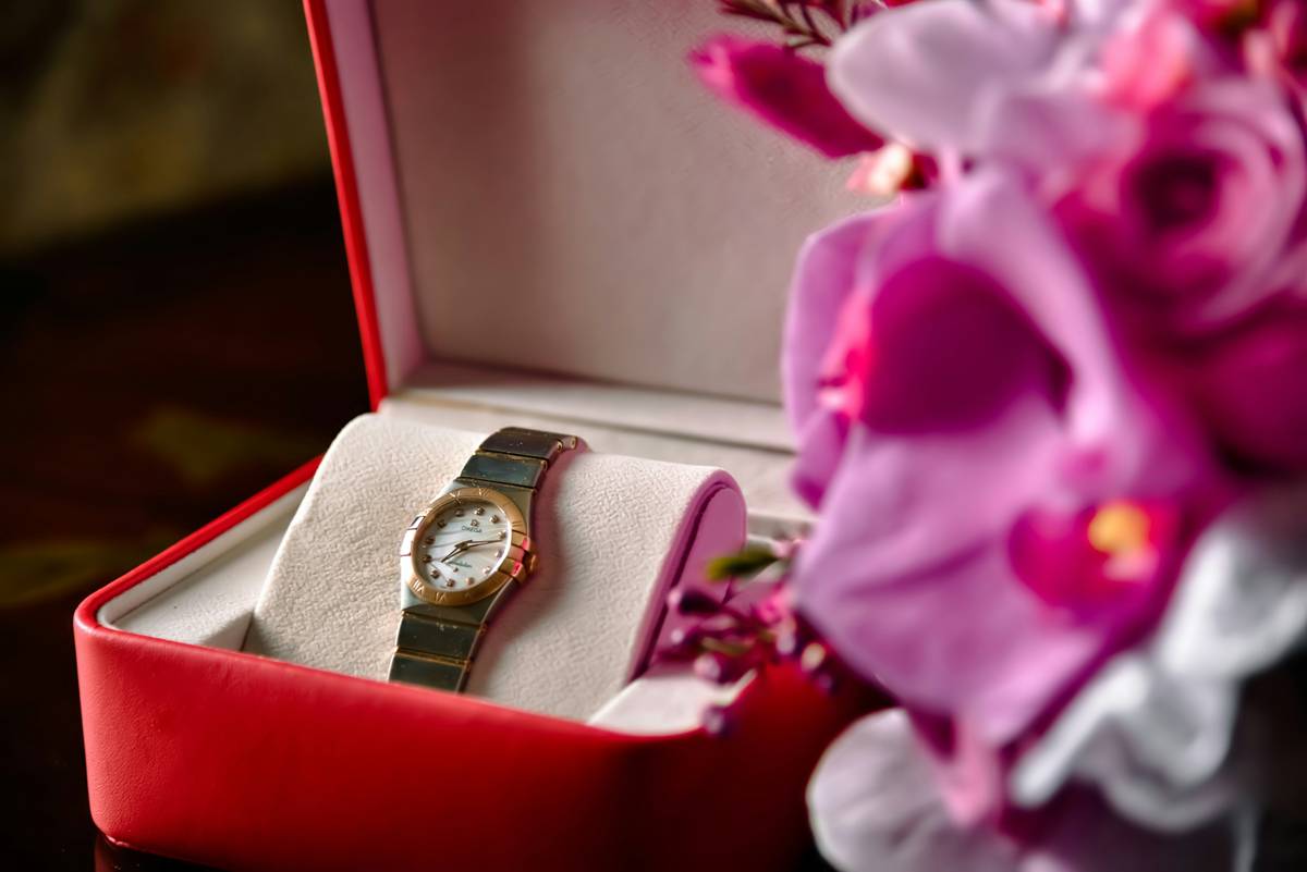 Anniversary Watch Colors: The Hidden Psychology Behind Limited Edition Timepieces